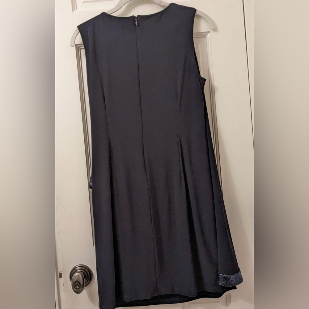 Dress - Picture 3 of 5